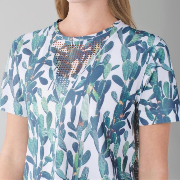 Lululemon Perfectly Perfed Tee Mini Prickly Pear White Multi Size 6 Pre-owned - Picture 4 of 8